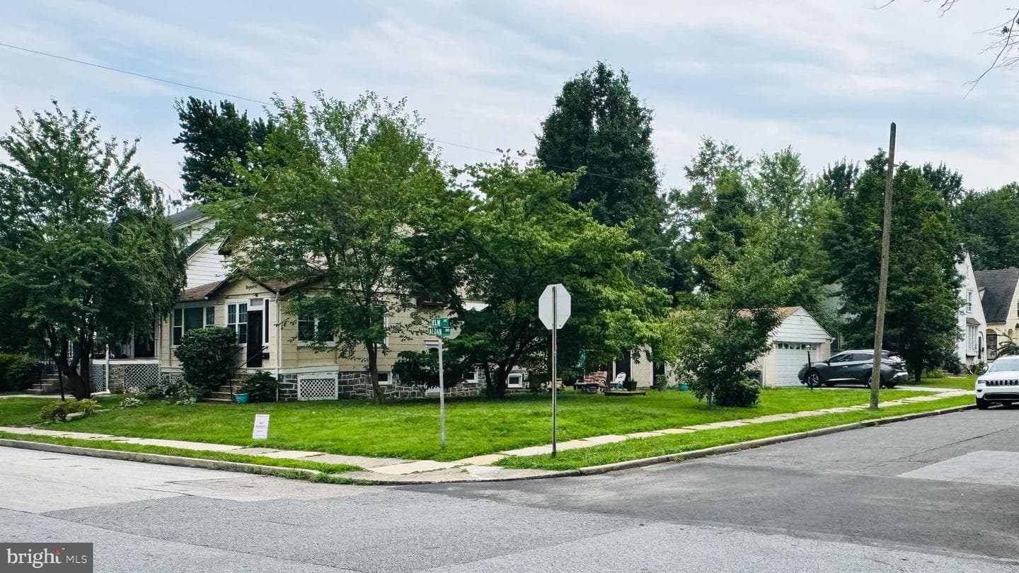 28 S Elm Avenue, Aldan