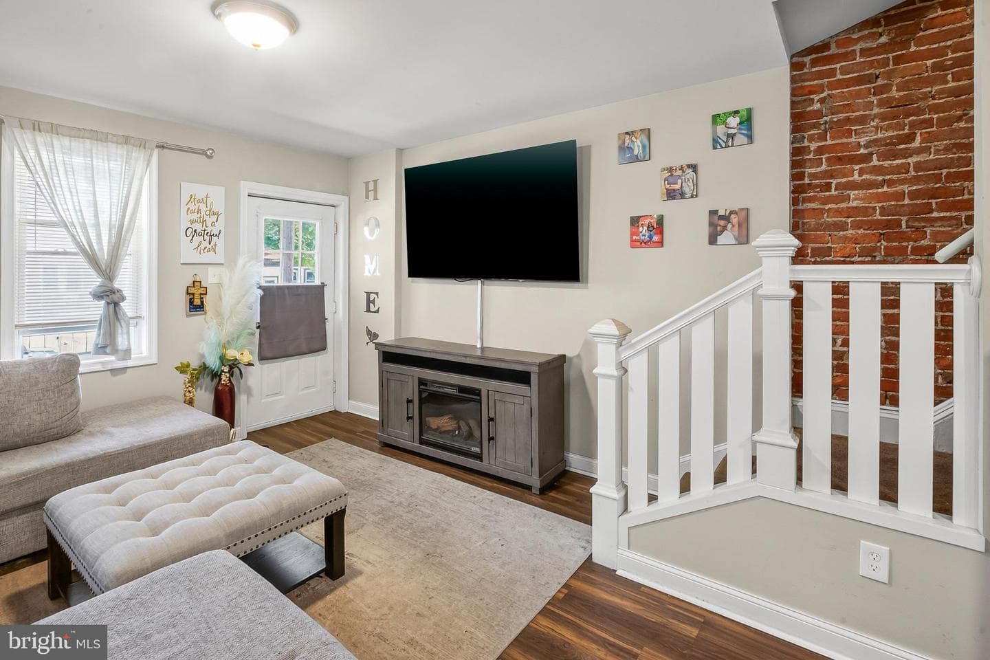 1106 Lawrence Avenue photo 10