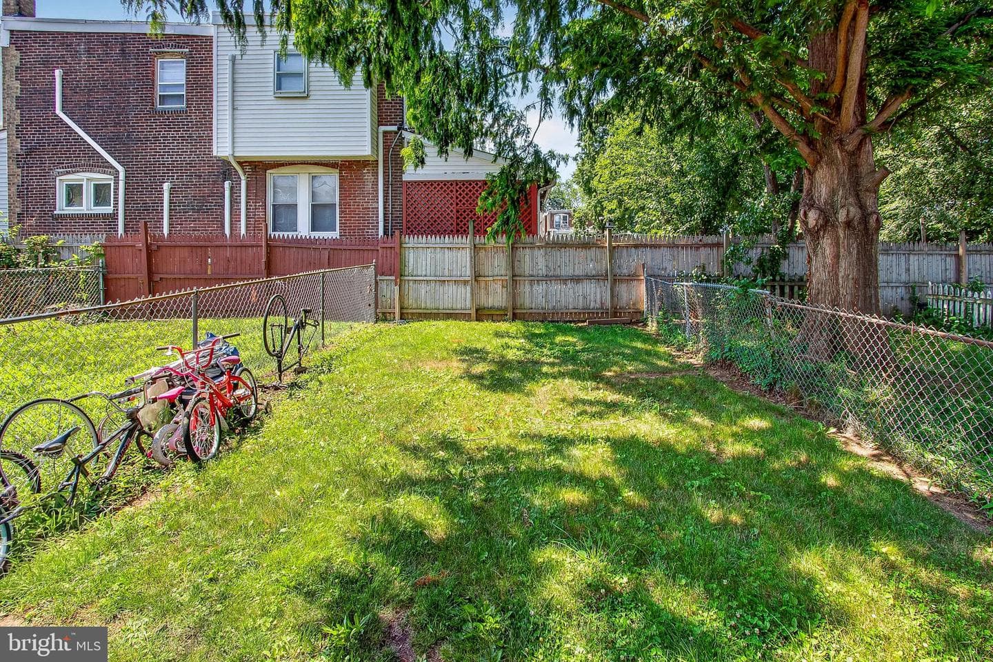 1106 Lawrence Avenue photo 23