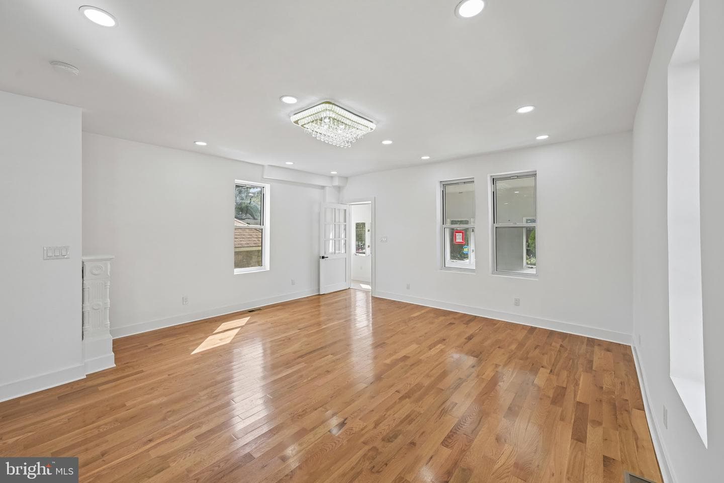 45 W Essex Avenue photo 7
