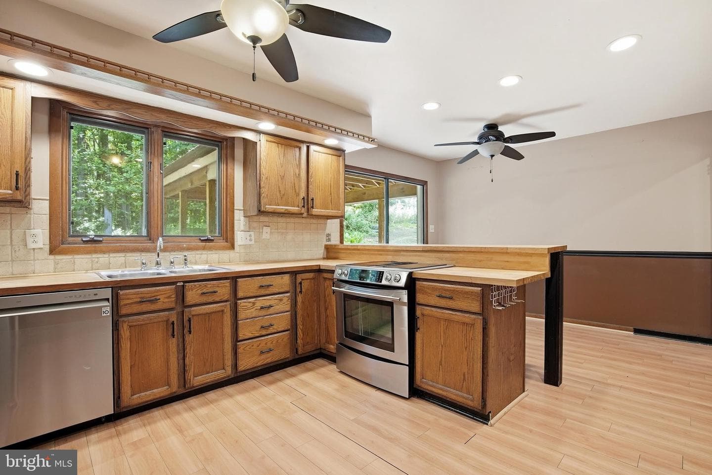 3 Upper Bank Drive photo 11