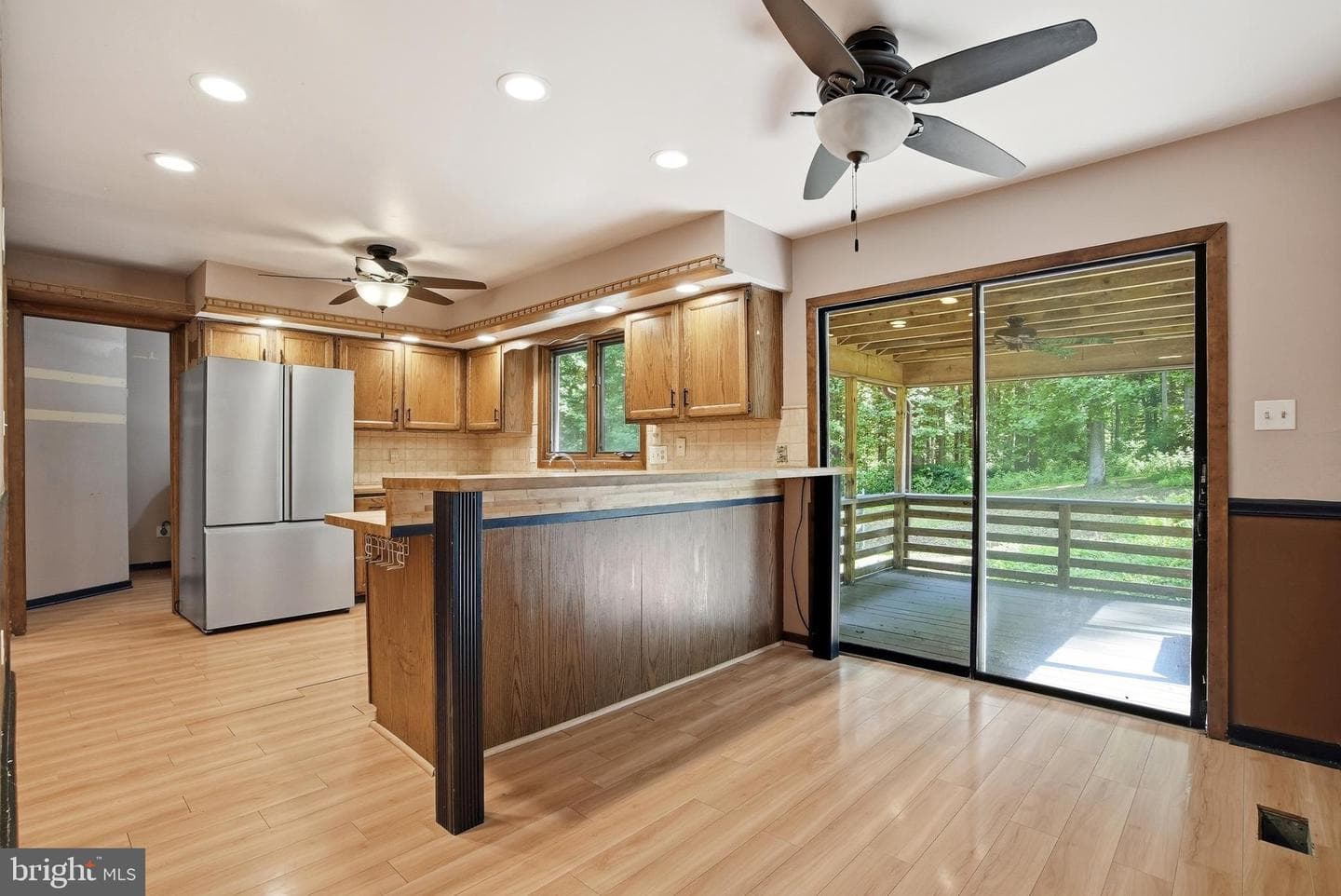 3 Upper Bank Drive photo 12