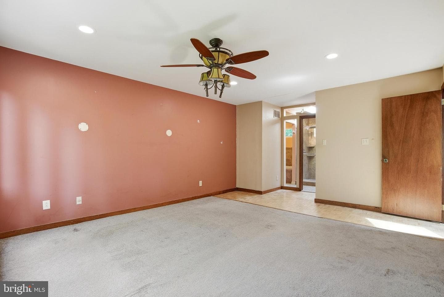 3 Upper Bank Drive photo 22