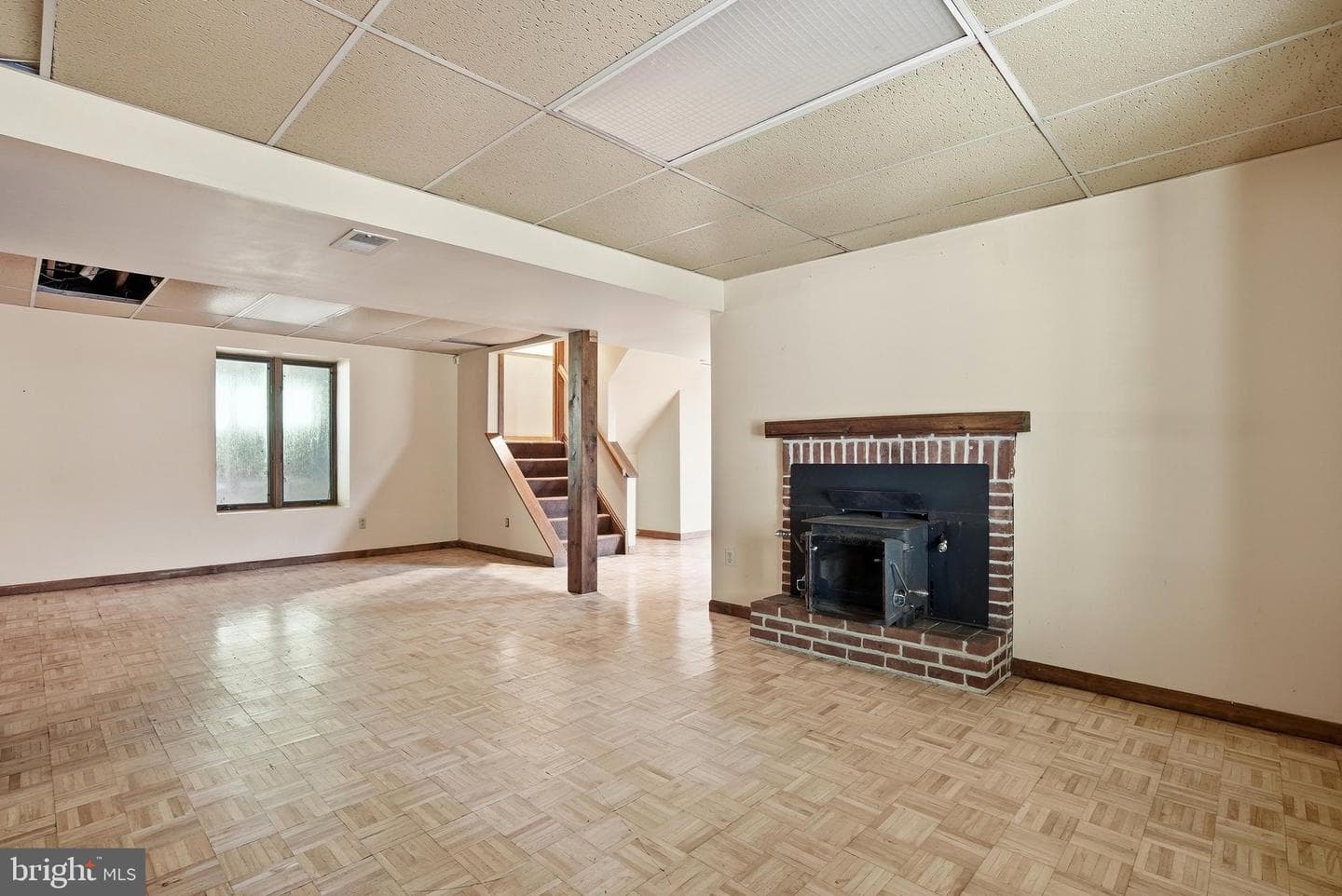 3 Upper Bank Drive photo 30