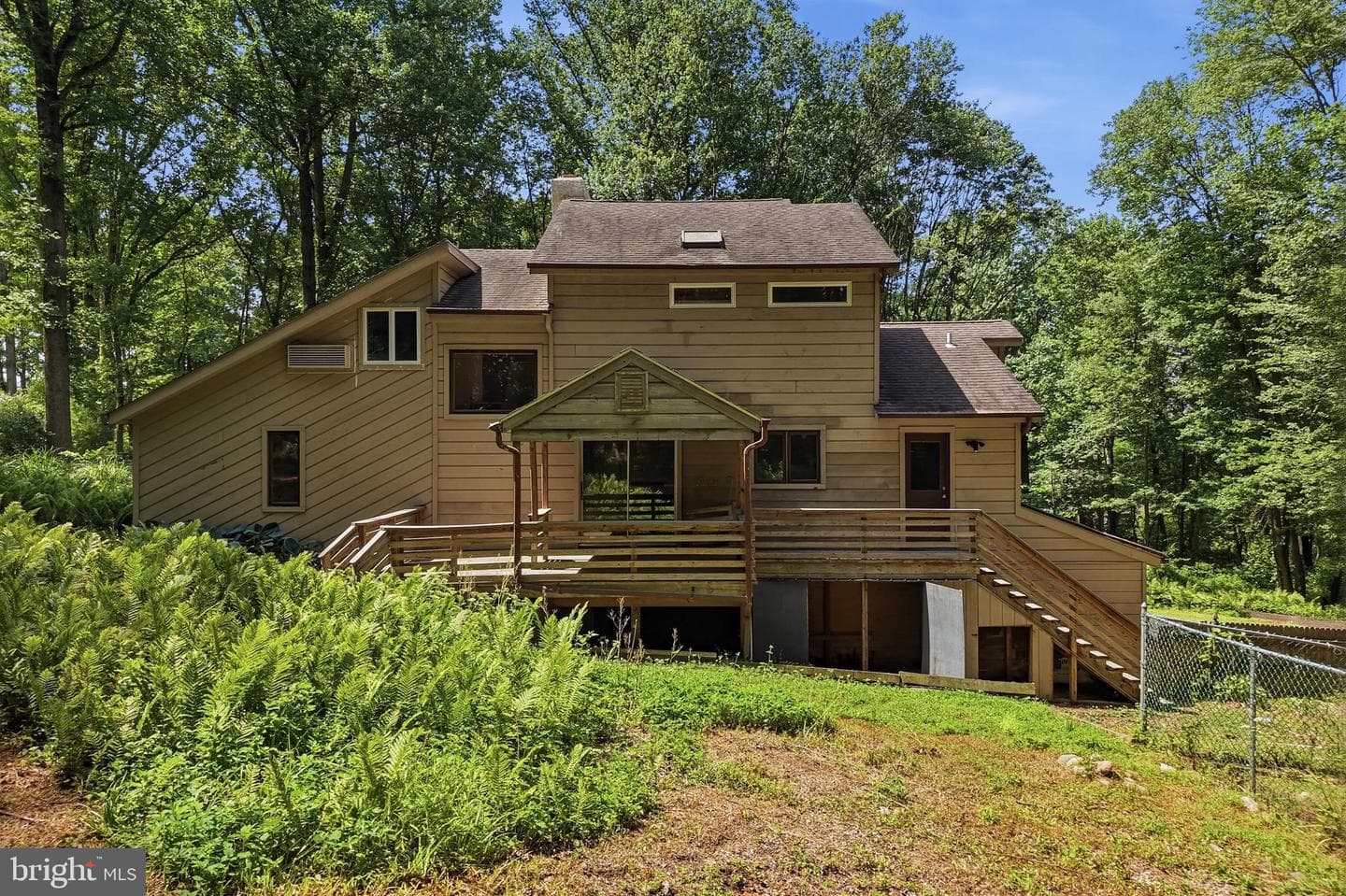3 Upper Bank Drive photo 37