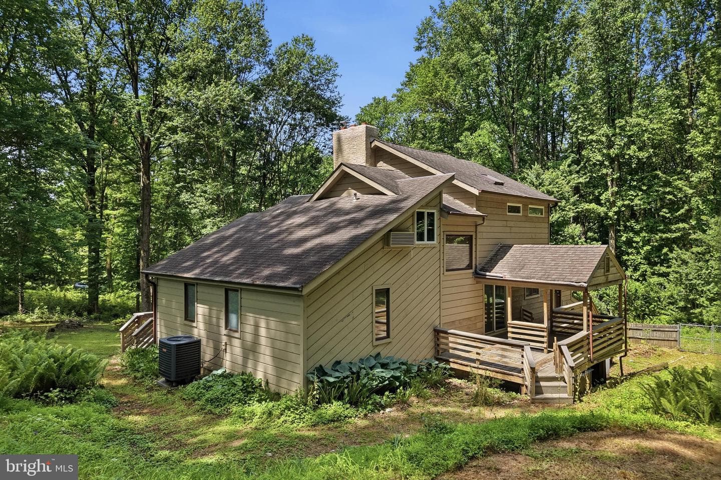 3 Upper Bank Drive photo 39