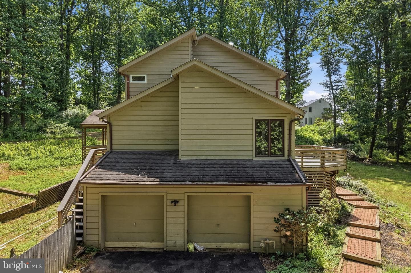 3 Upper Bank Drive photo 40