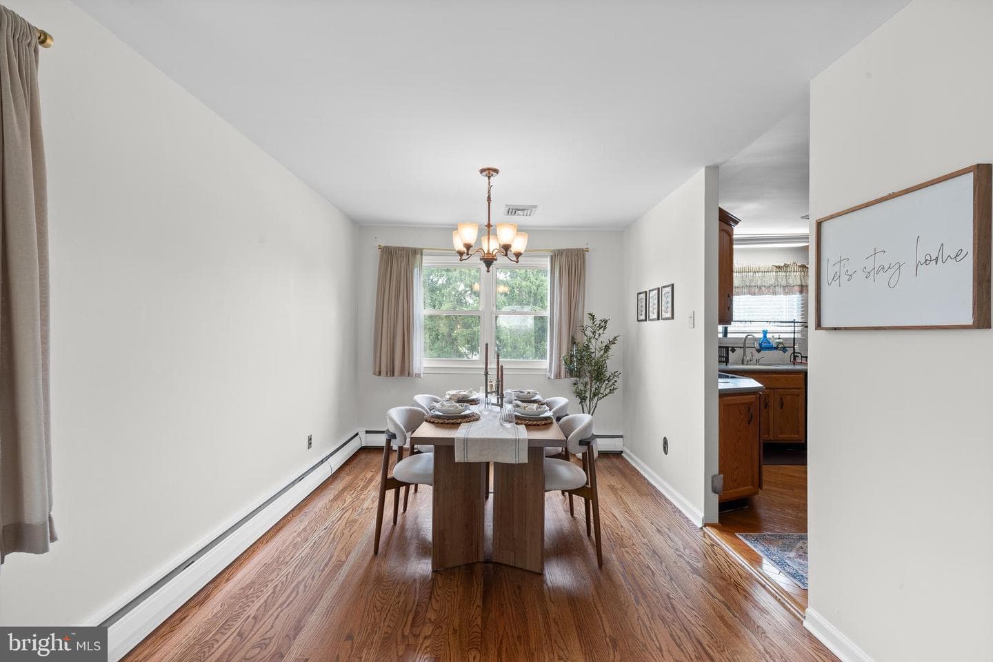 2255 Hillside Lane photo 11
