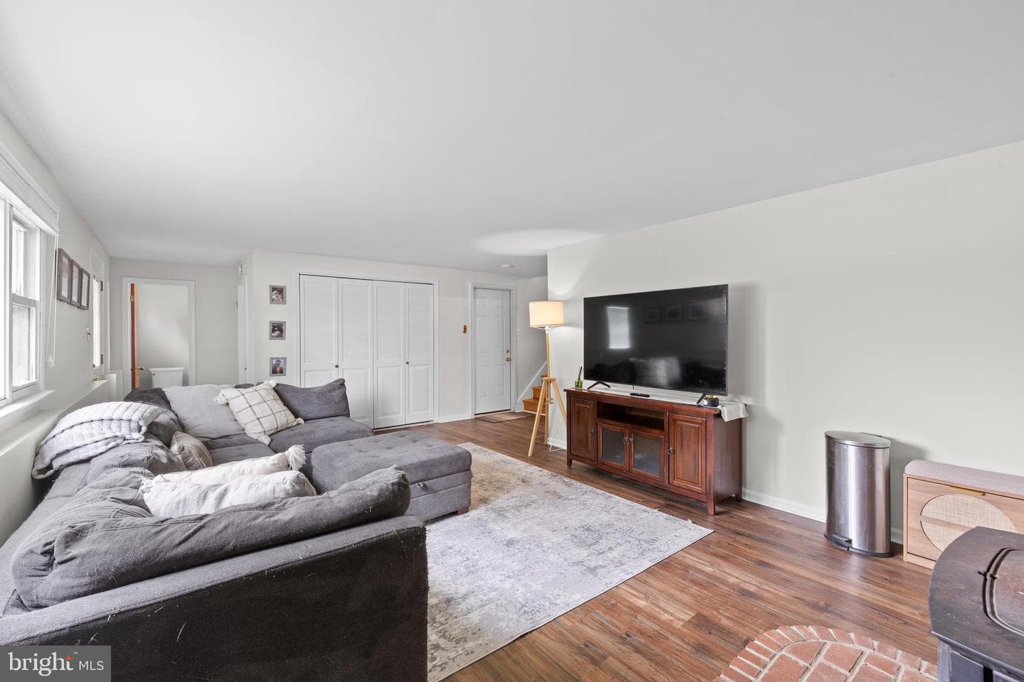 2255 Hillside Lane photo 23