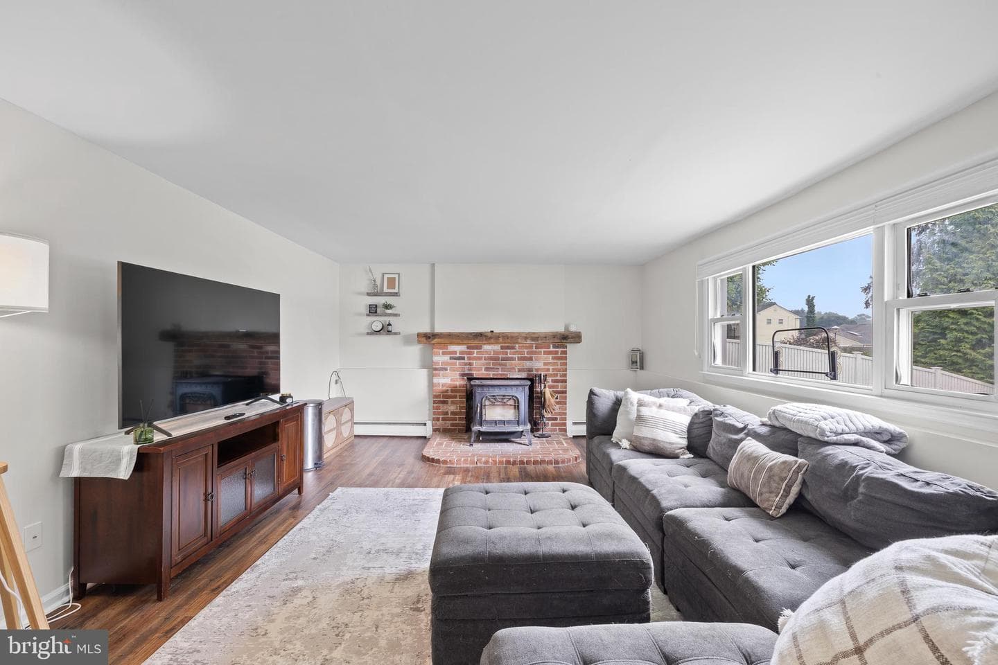 2255 Hillside Lane photo 24