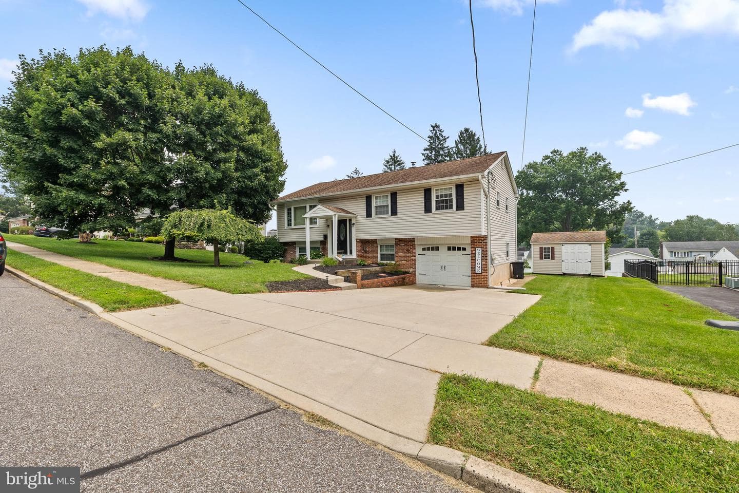 2255 Hillside Lane photo 31