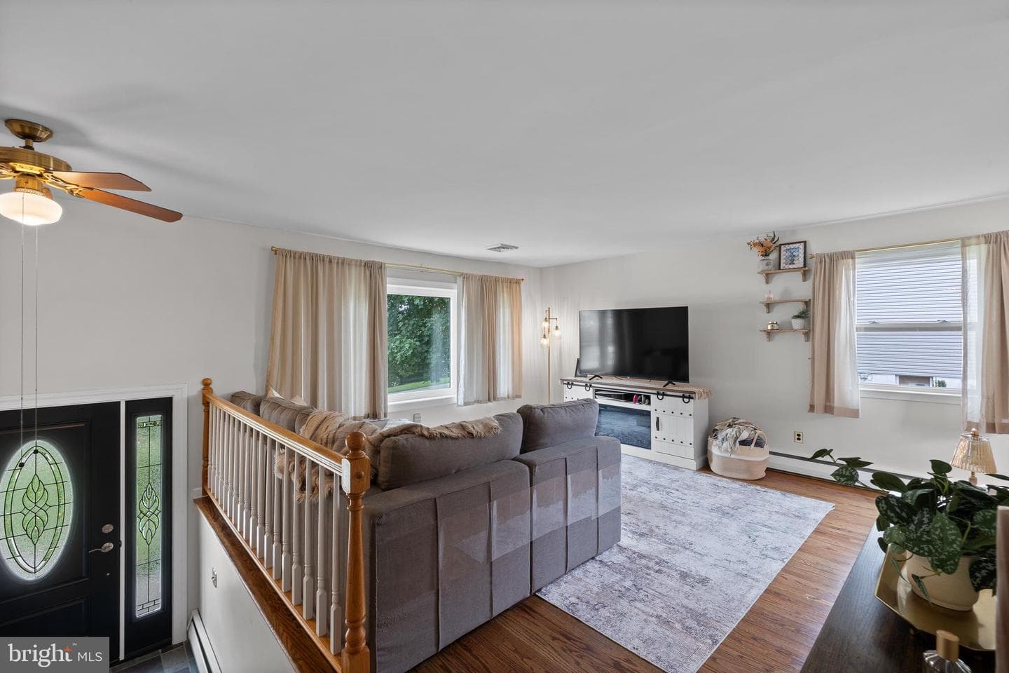 2255 Hillside Lane photo 7