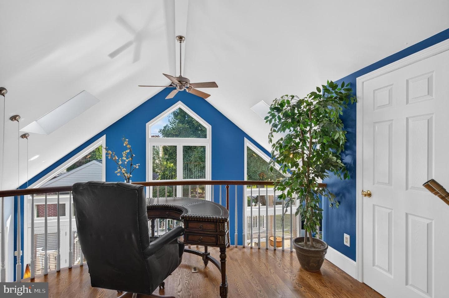 540 Hawarden Road photo 20