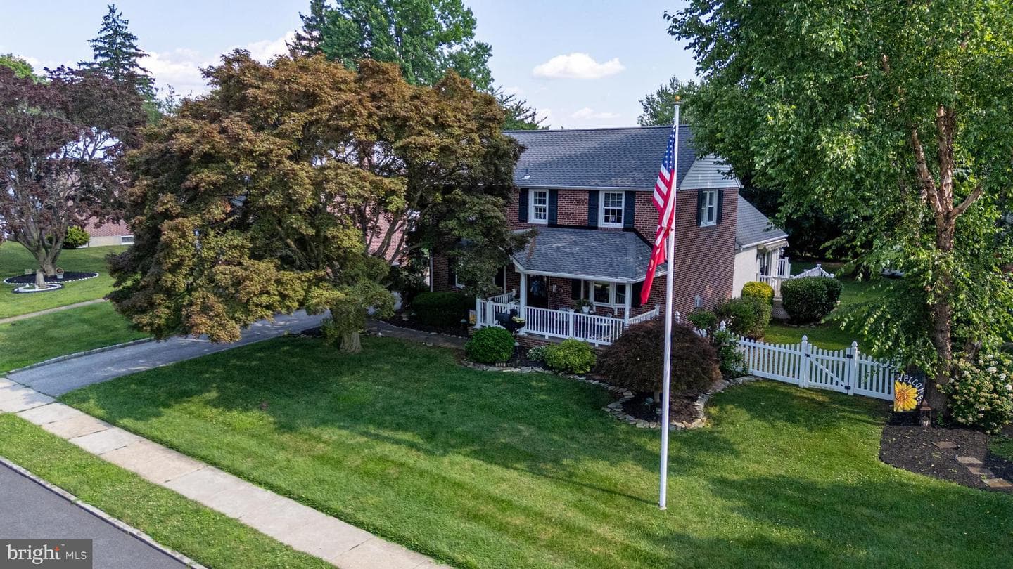 540 Hawarden Road photo 3
