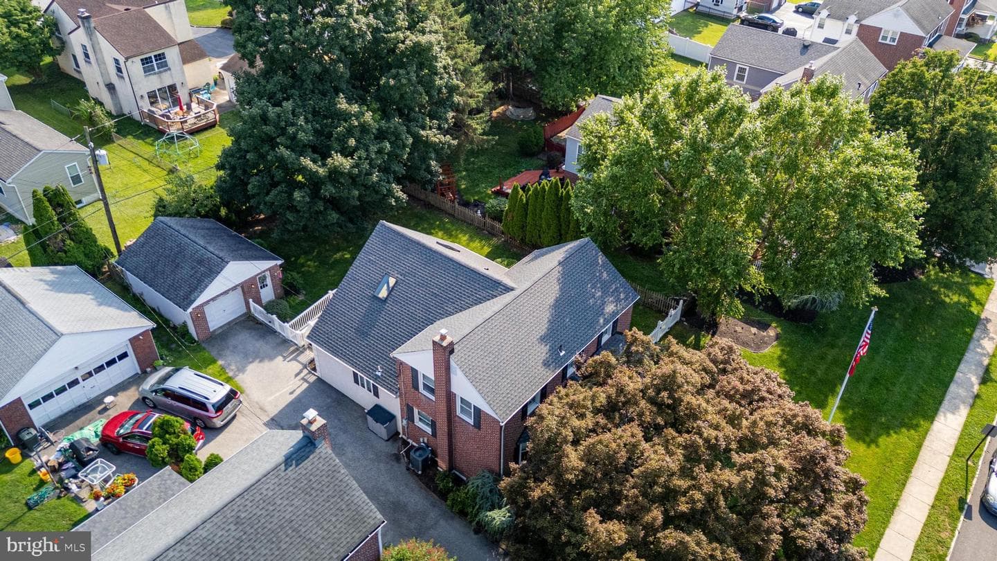 540 Hawarden Road photo 30