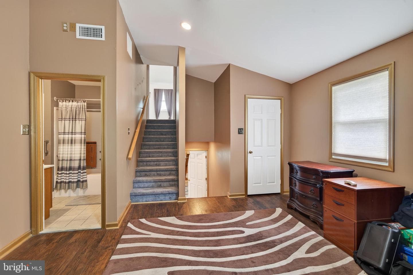 357 Swanage Drive photo 27