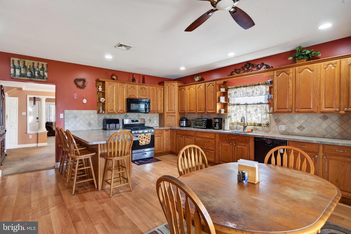 357 Swanage Drive photo 6