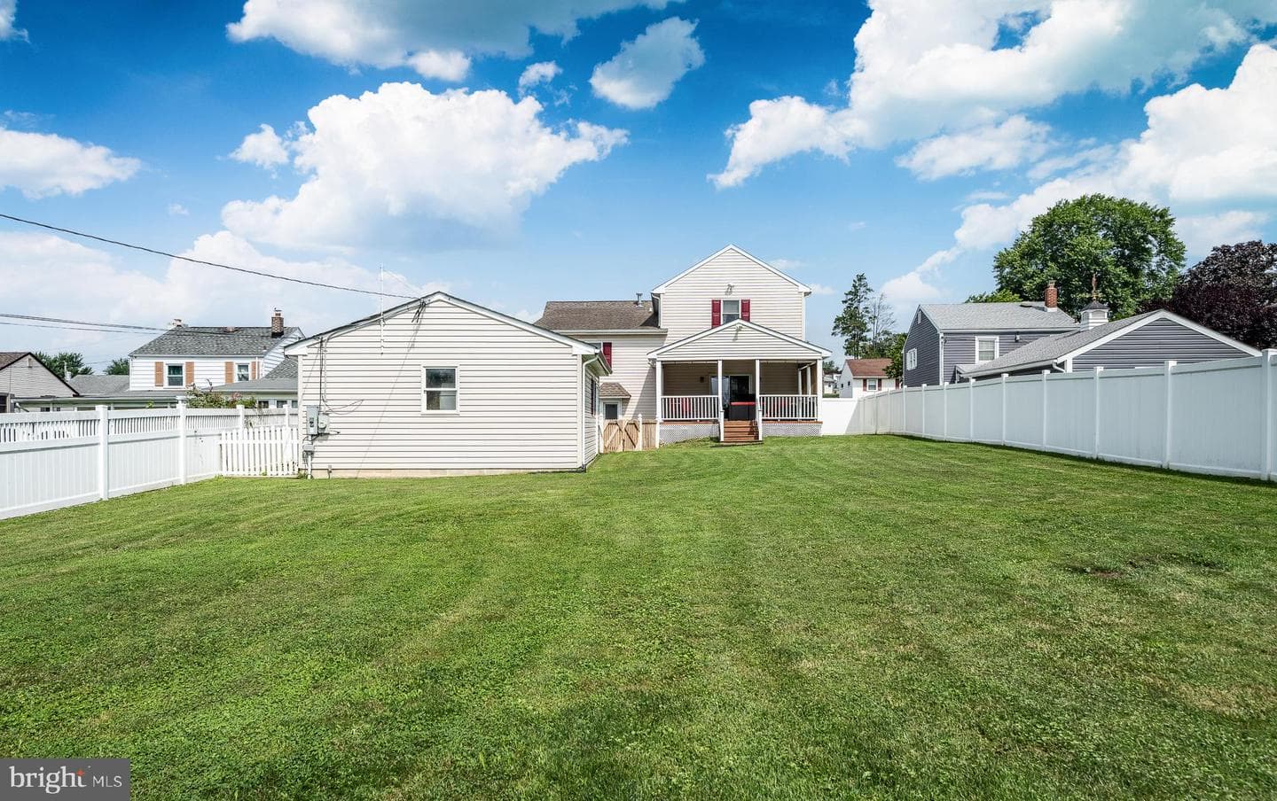 357 Swanage Drive photo 71