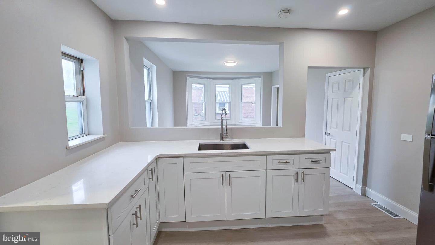 1112 Elmwood Avenue photo 11