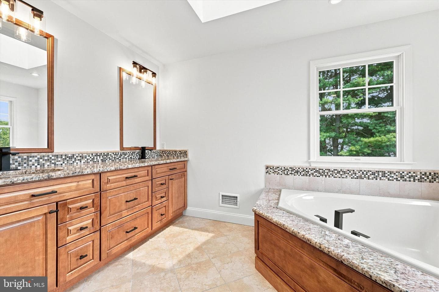 16 Heather Way photo 15