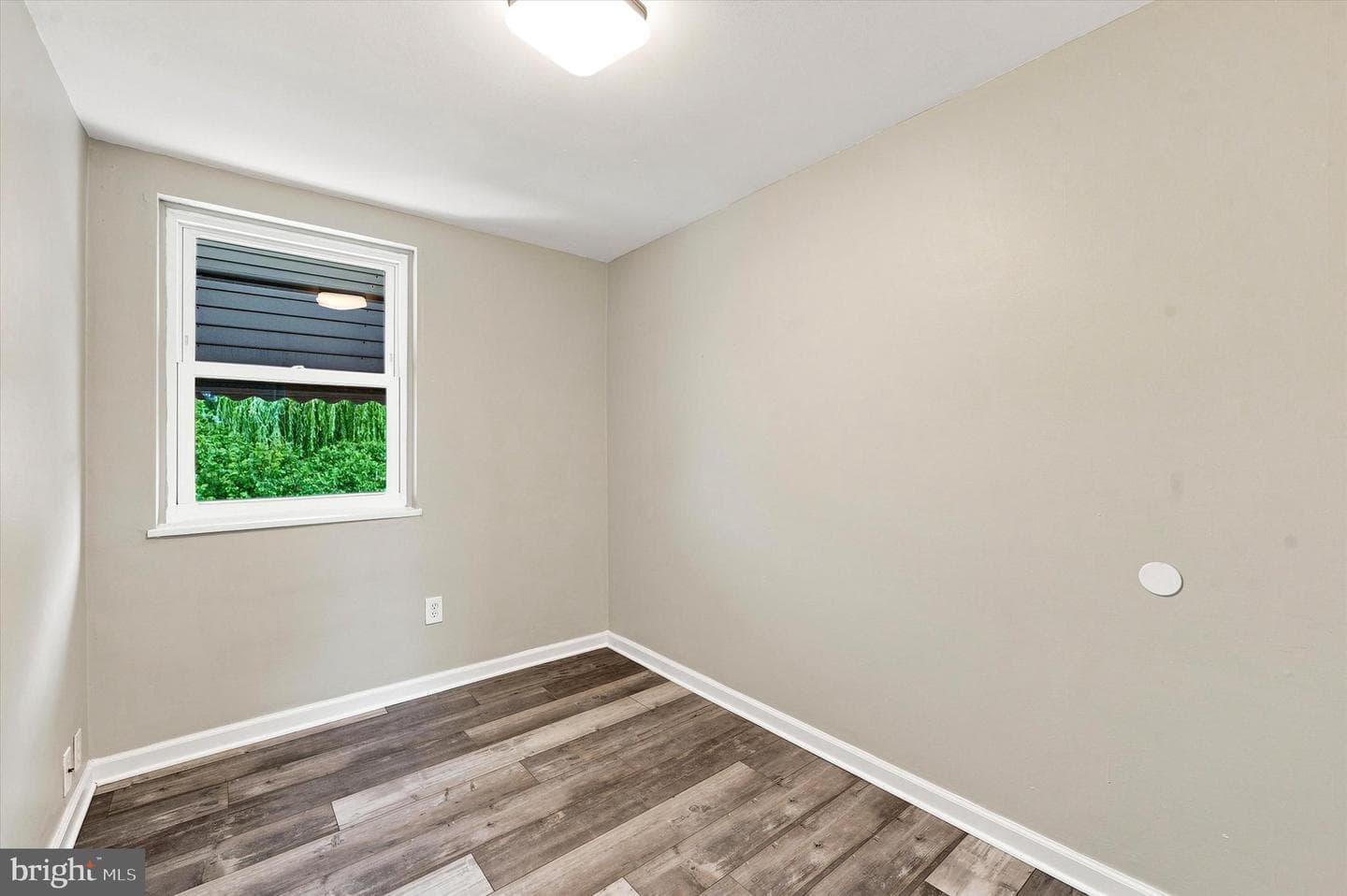 802 Grant Road photo 16