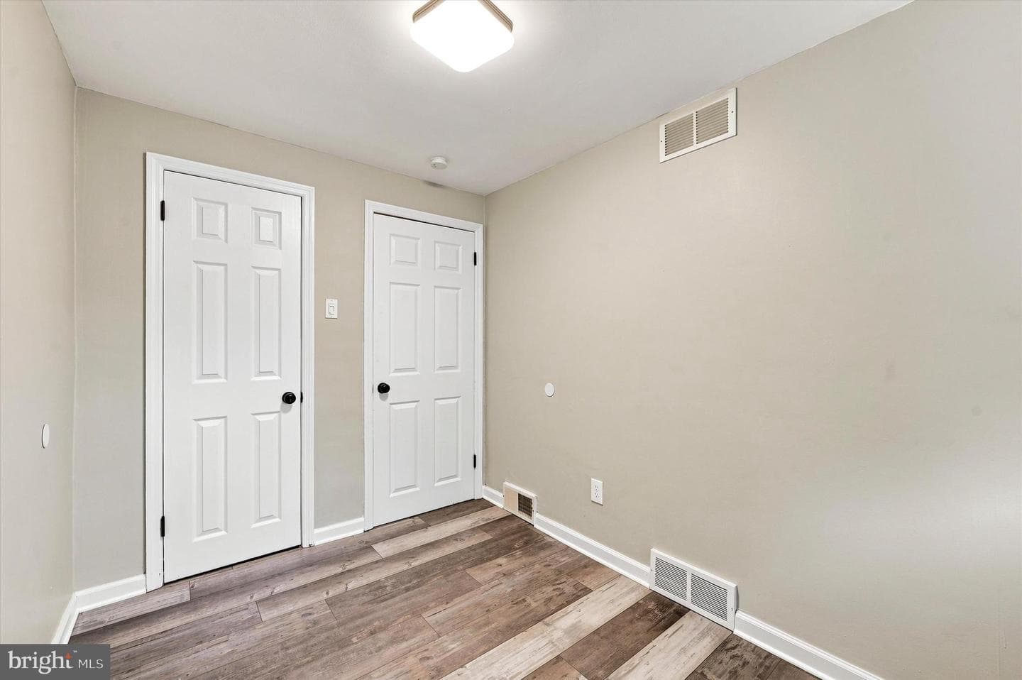 802 Grant Road photo 17