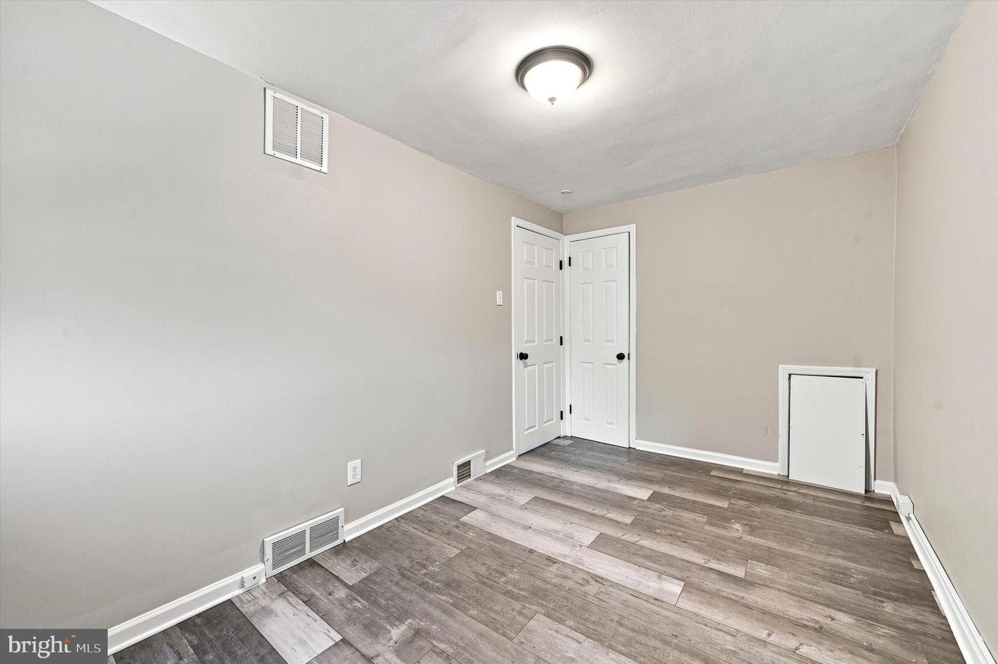 802 Grant Road photo 19