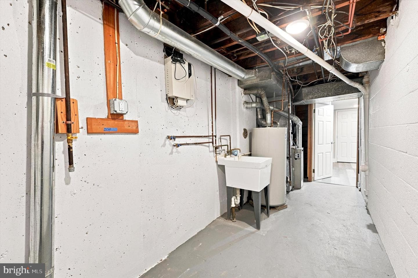 802 Grant Road photo 27