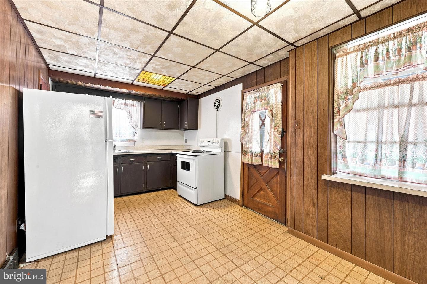 407 Buse Street photo 8