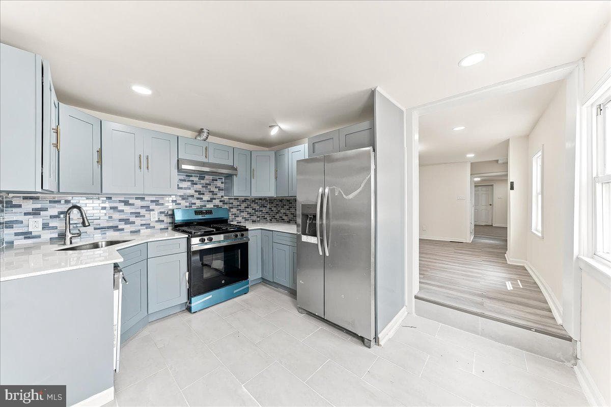 2103 Chichester Avenue photo 8