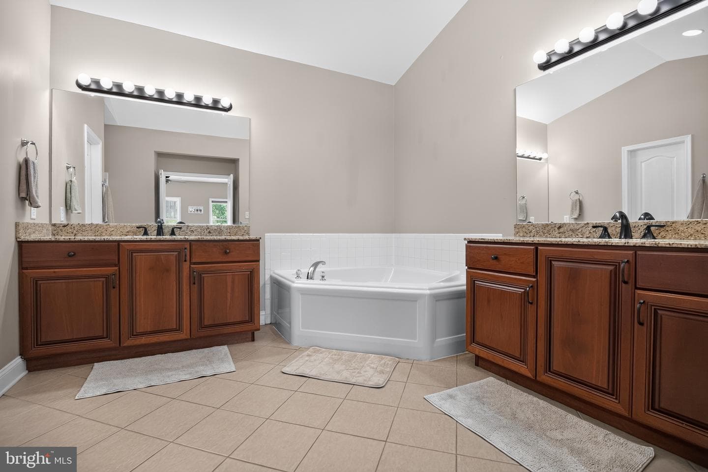 3104 Woods Edge Drive photo 19