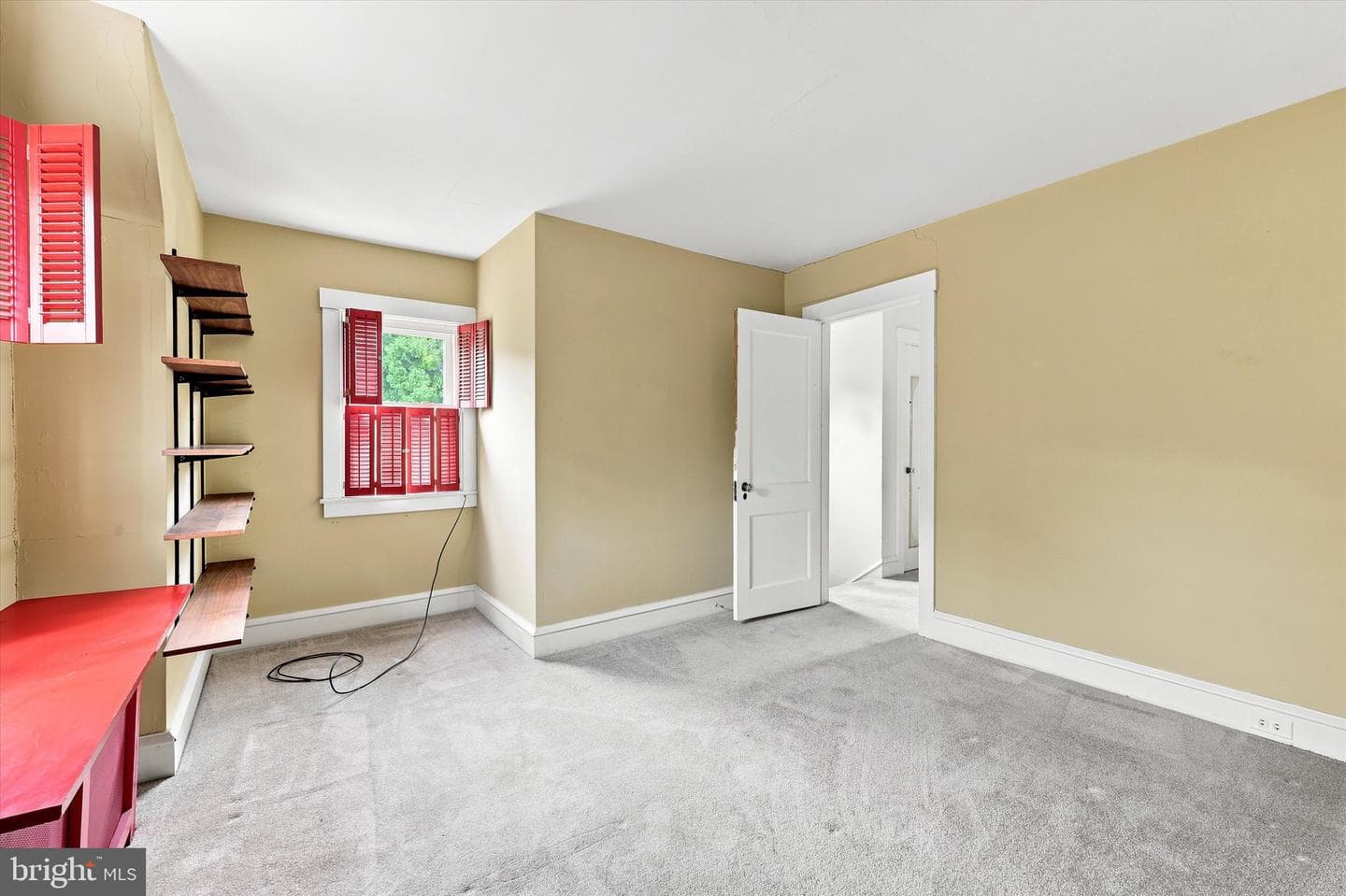 341 N Rolling Road photo 12