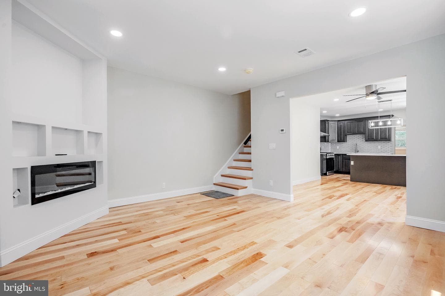 45 S Brighton Avenue photo 4