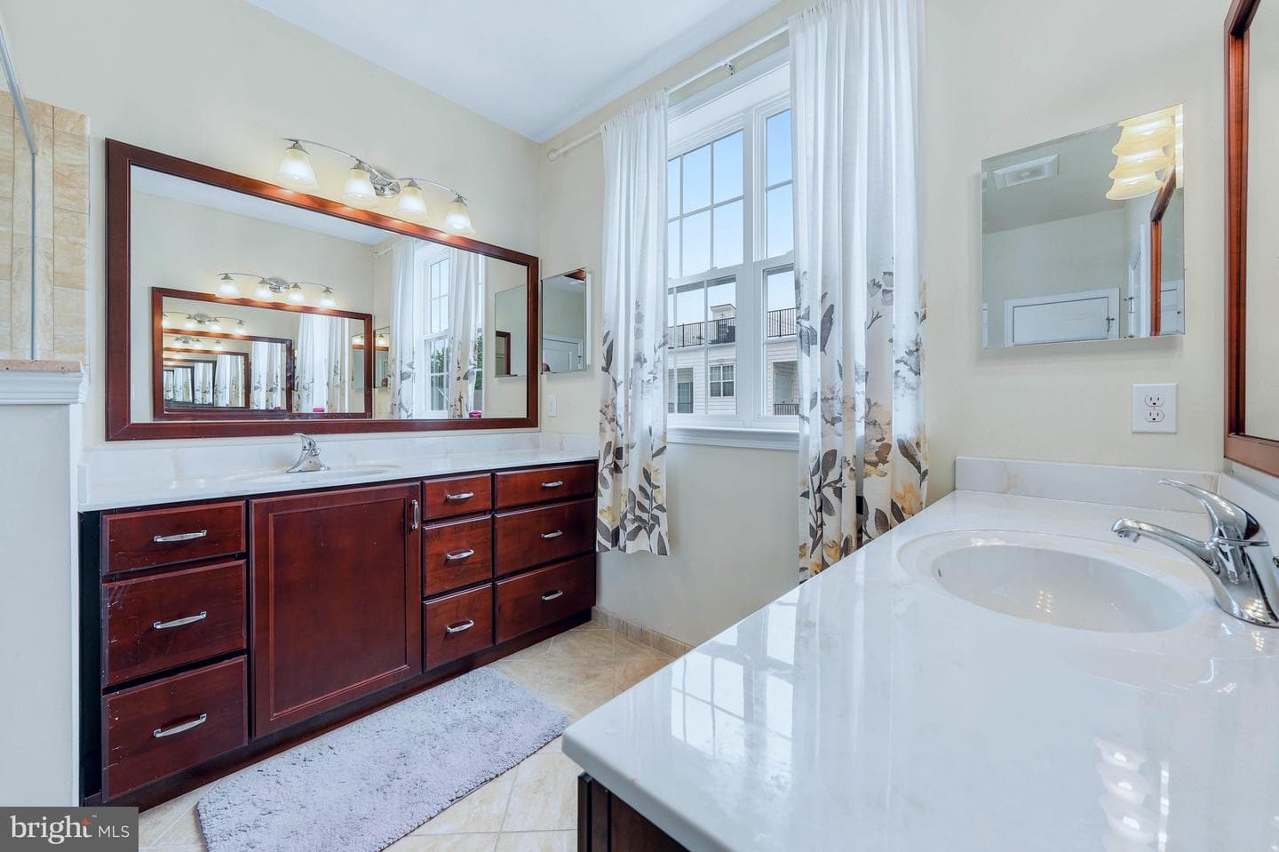 103b Jay Alley photo 29