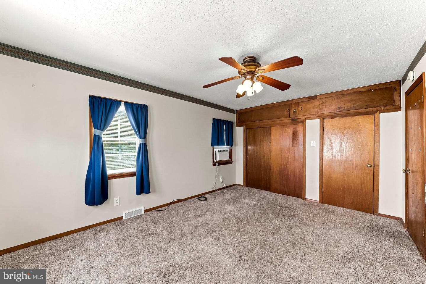 3813 Currant photo 19