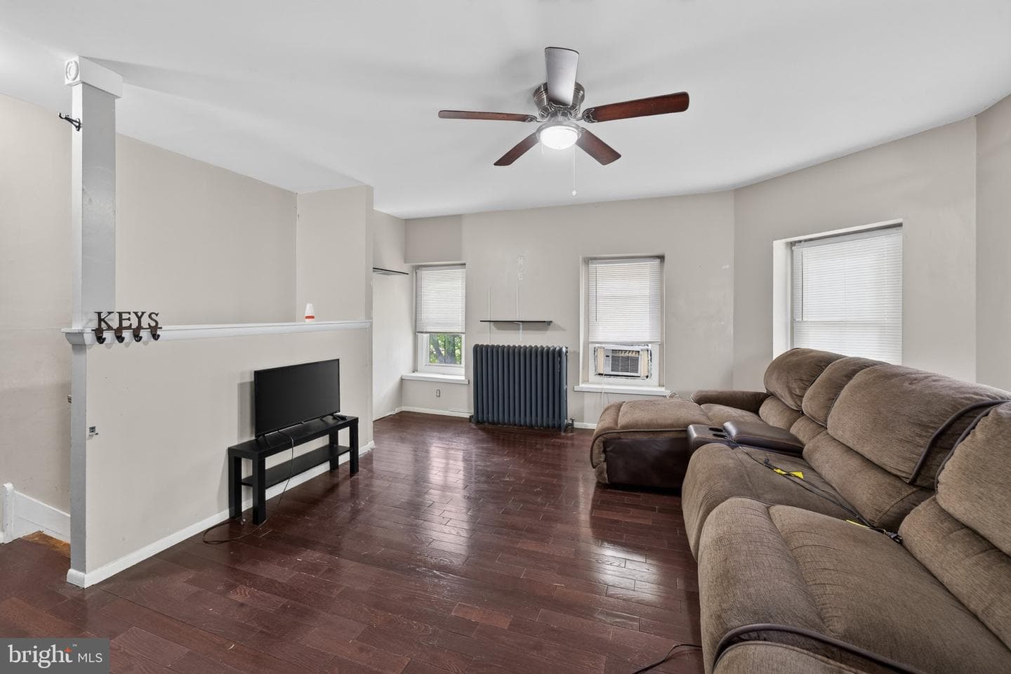 900 Andrews Avenue photo 33
