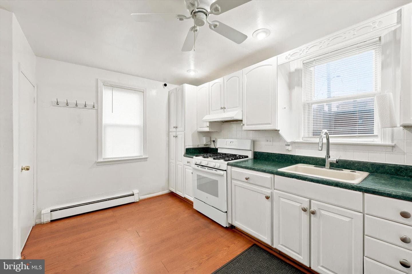 1249 E 12th Street photo 9