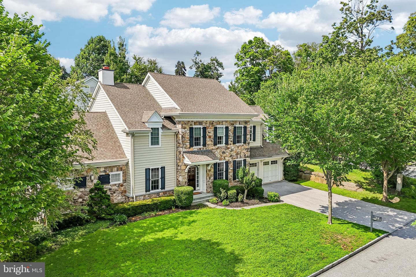 100 Braebank Lane photo 2