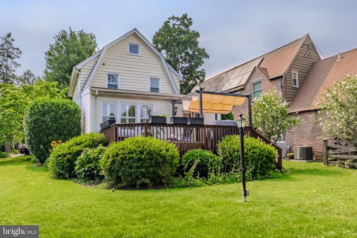 1029 Larchmont Avenue photo 33