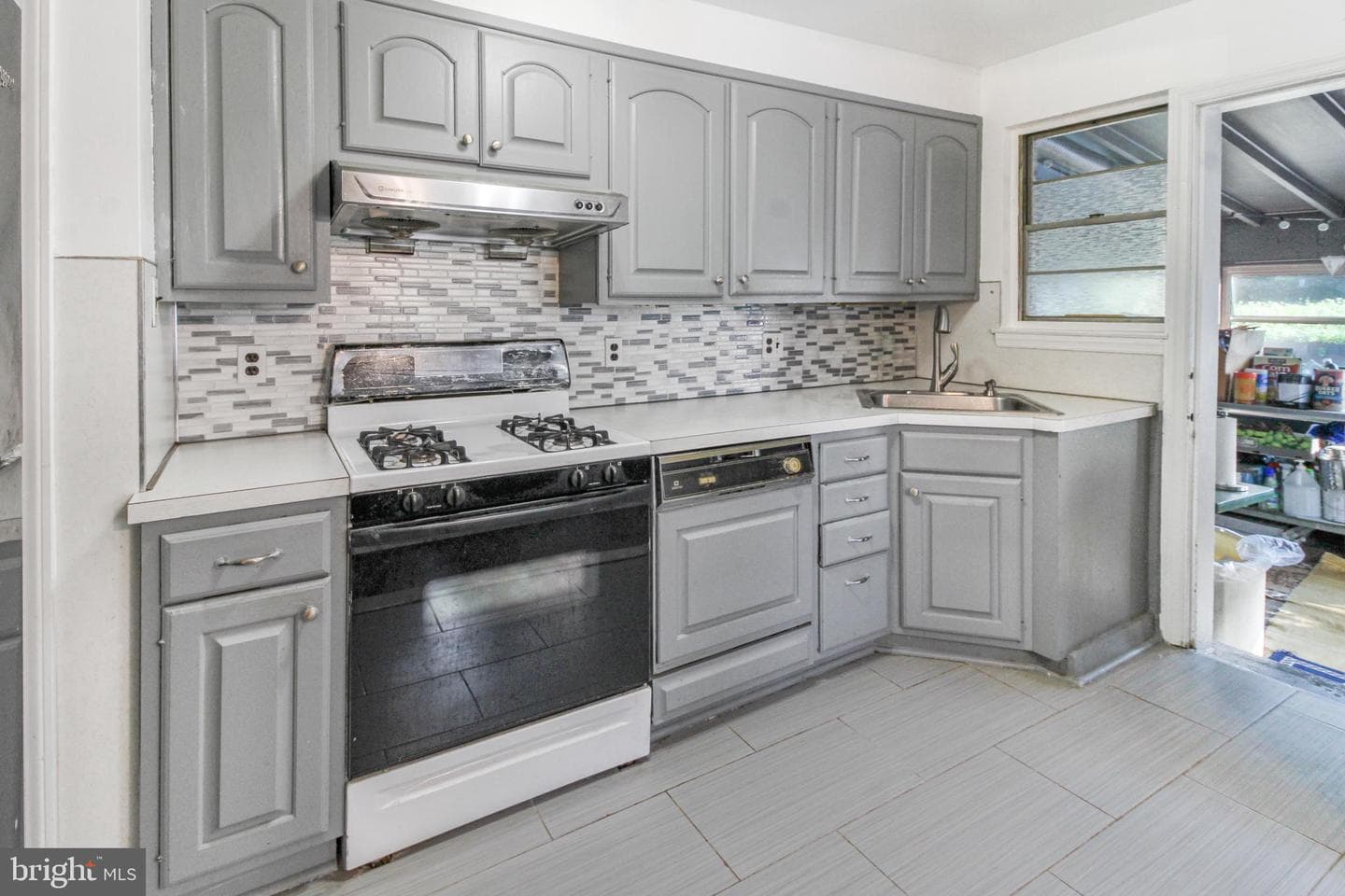 140 Rockwood Drive photo 9