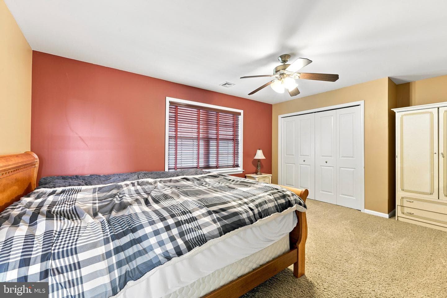 120 E Jansen Avenue photo 24