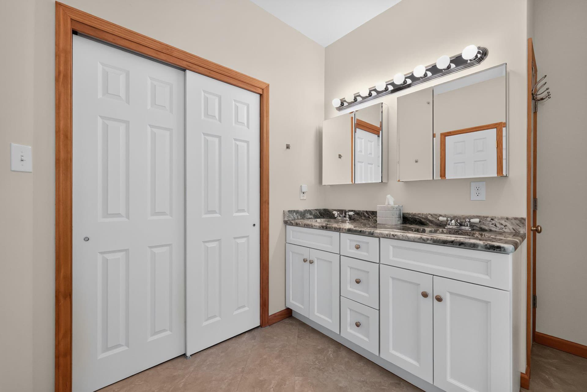 4902 W Chester Pike photo 19