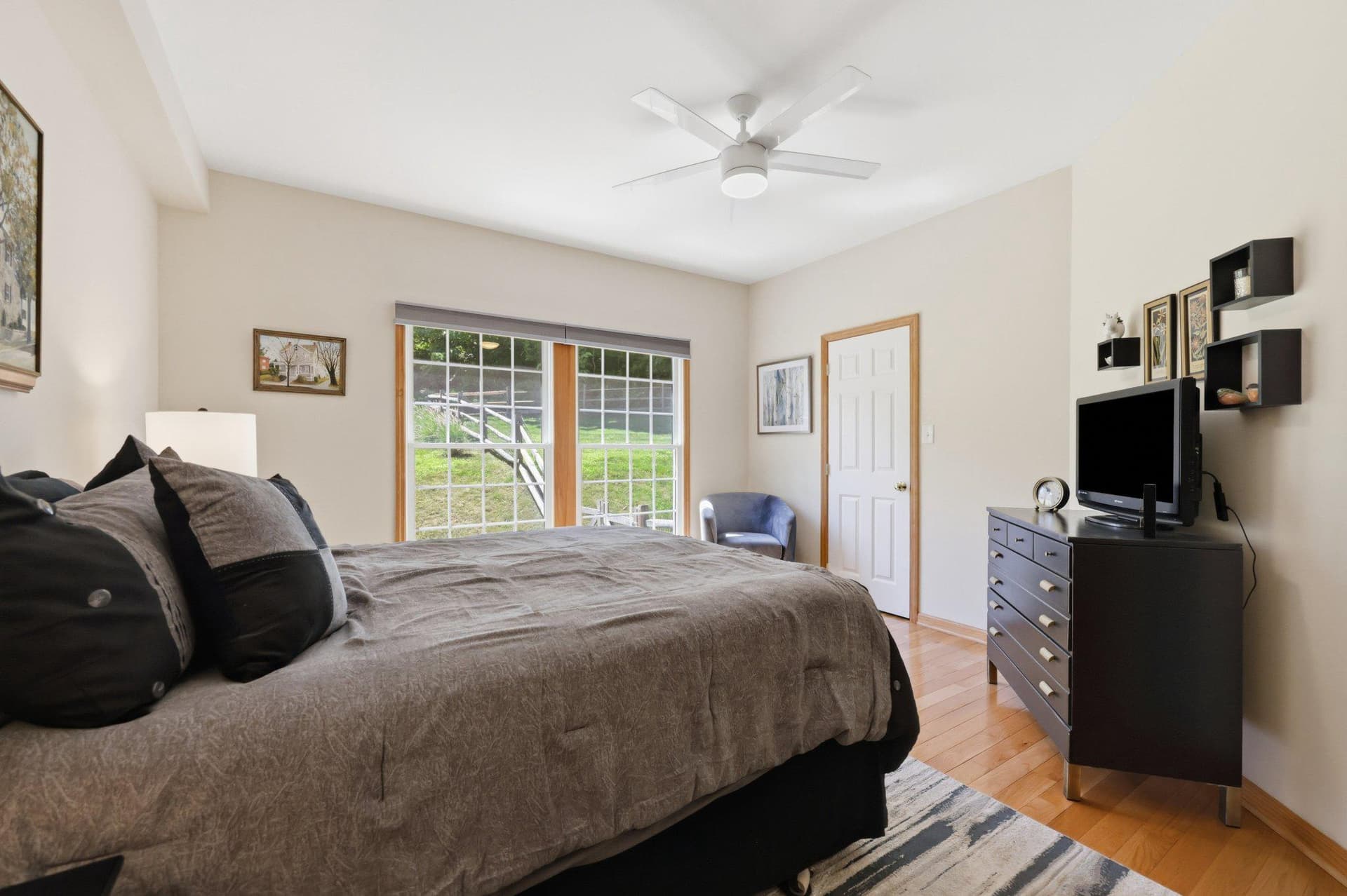 4902 W Chester Pike photo 27