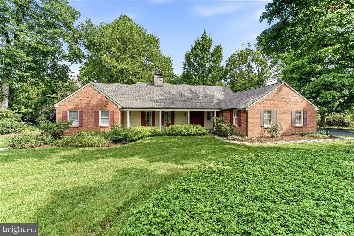 119 Mansion Drive, Media
