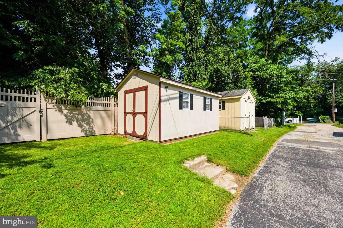 756 Michell Street photo 27