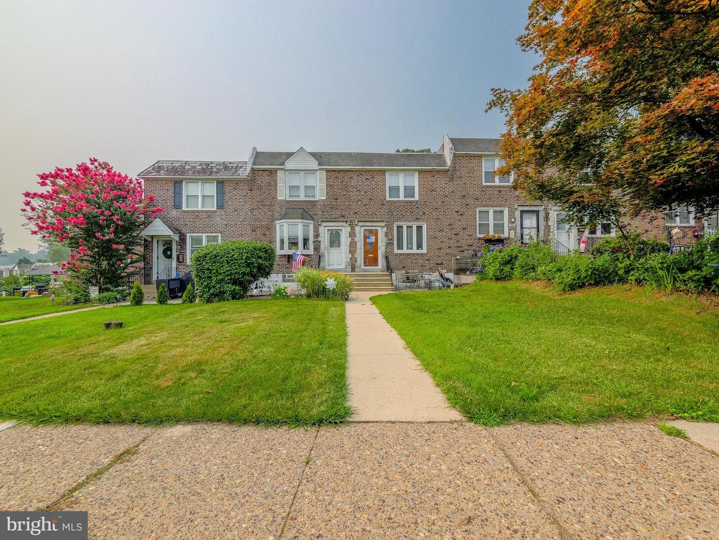 5360 Delmar Drive photo 1