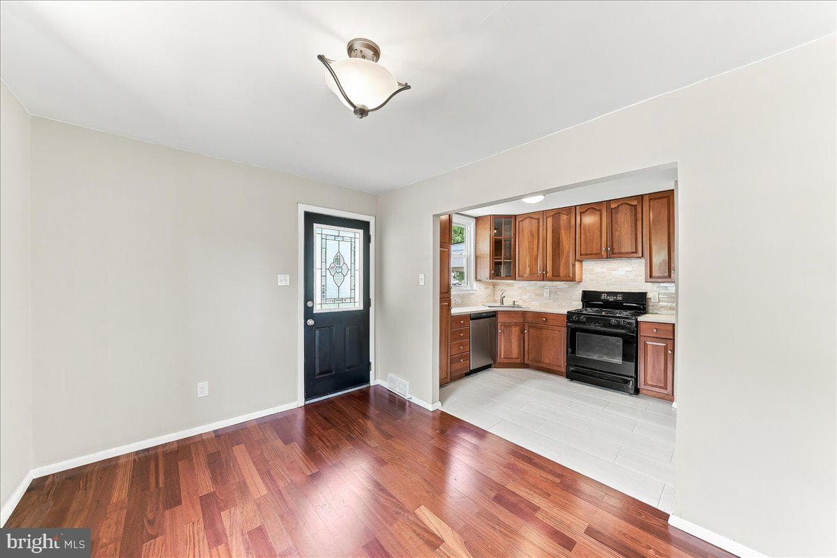 106 Marianville Road photo 8