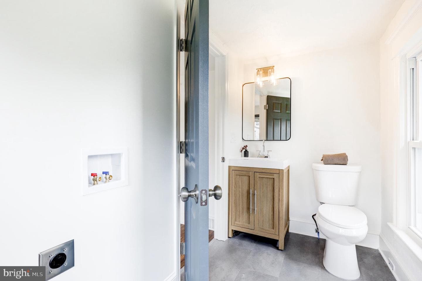 605 Vernon Street photo 15