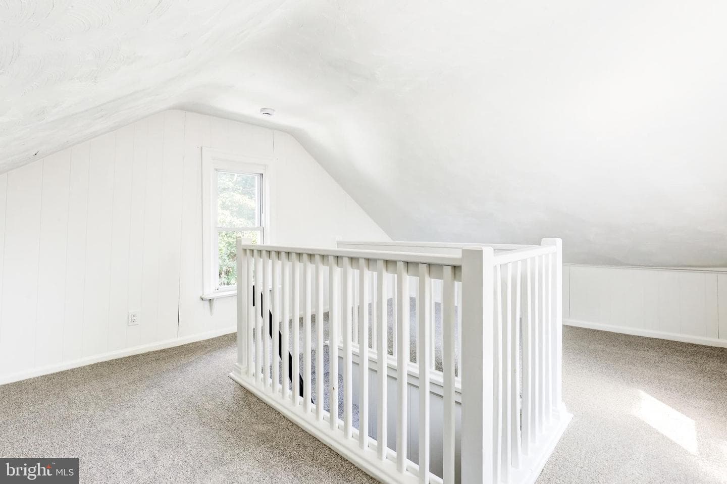 605 Vernon Street photo 28