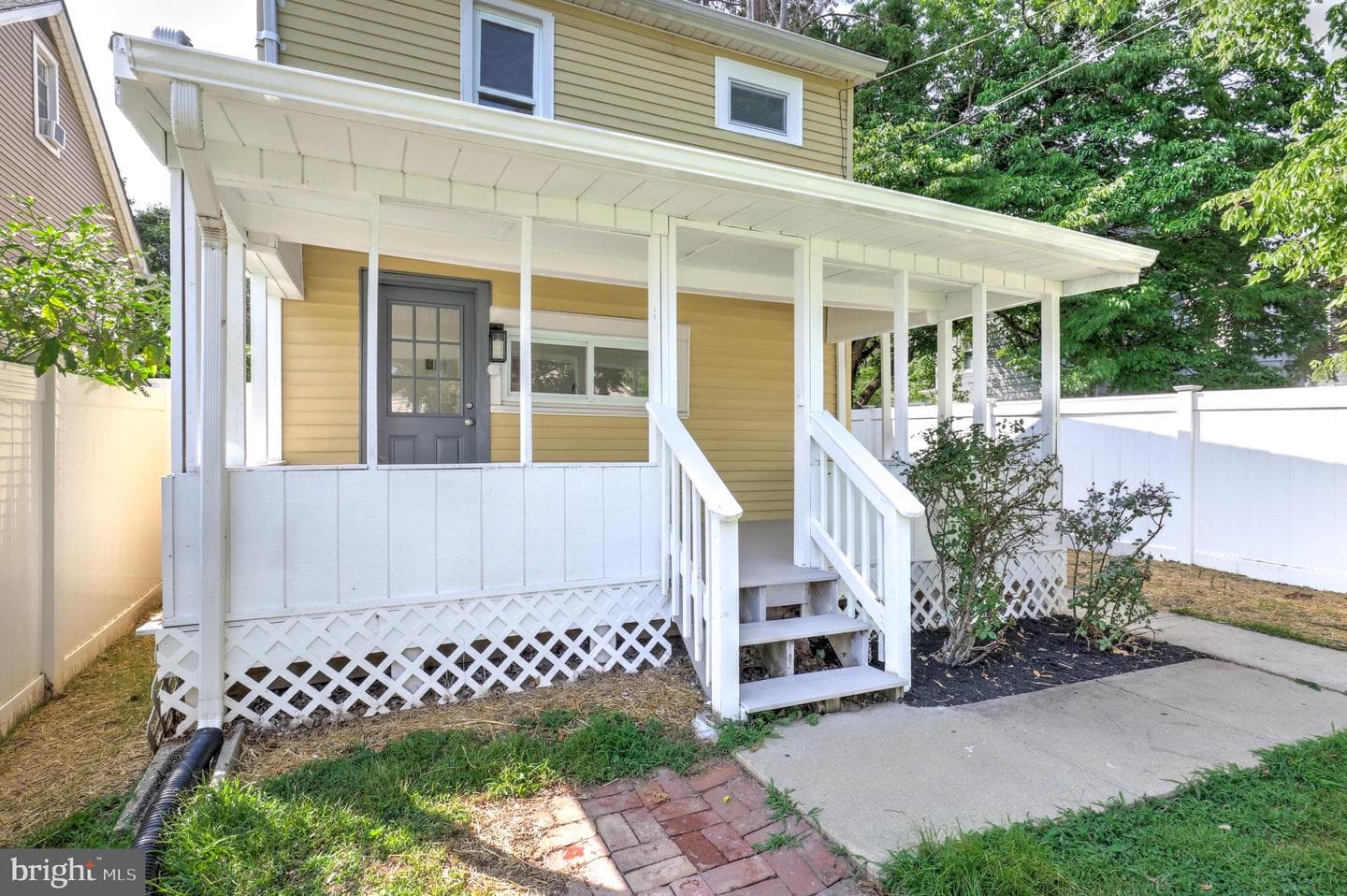 605 Vernon Street photo 34